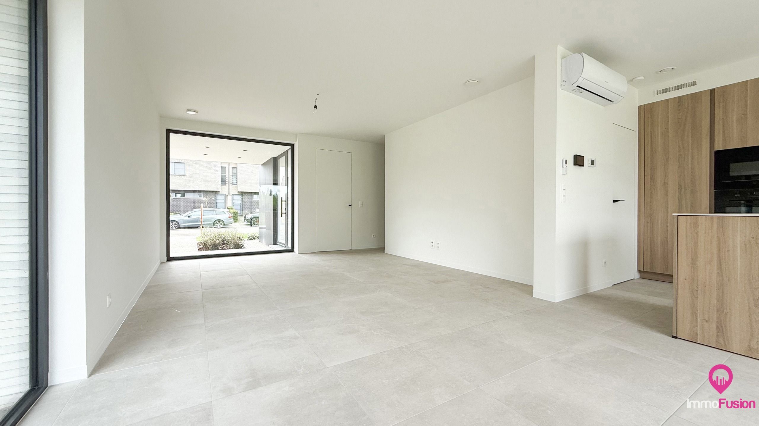Stijlvolle nieuwbouwwoning met diepe tuin + vloerverwarming! foto 9