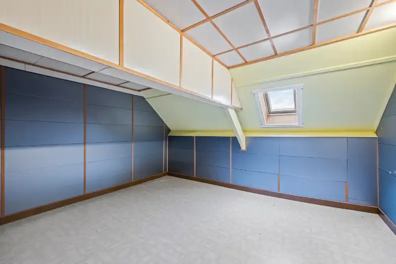 Zonnebeke-Passendale.&nbsp; Wonen en werken, grote verzorgde woning met > 5 slaapkamers en aparte >60m2 kantoorruimte / praktijk / hobbyruimte met aparte ingang. foto 17