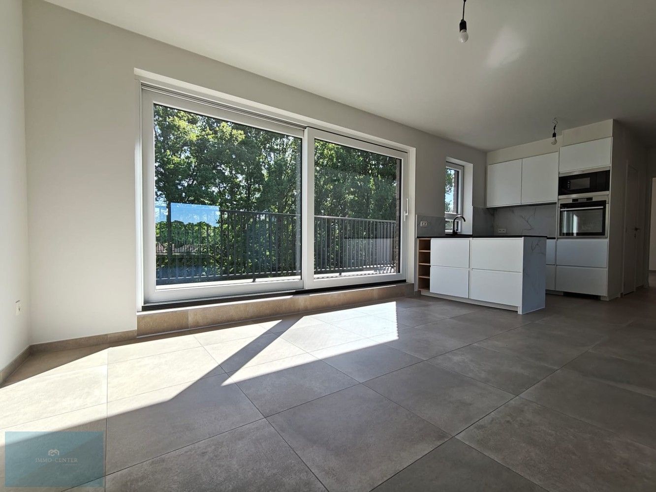 Penthouse met 2 slaapkamers en terras aan voor en achterzijde foto 8