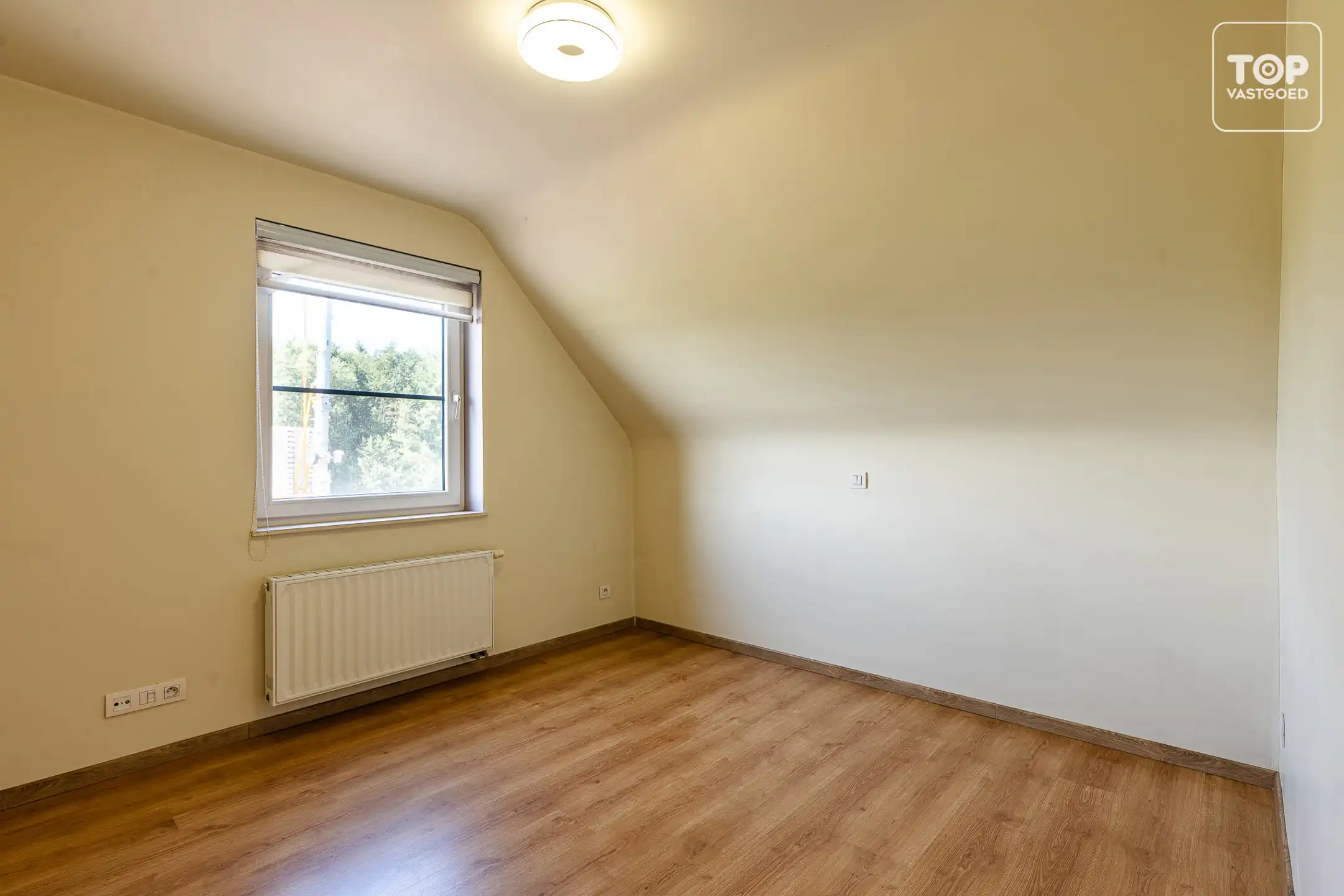 Rustig gelegen en energiezuinige woning met zonnige tuin foto 15