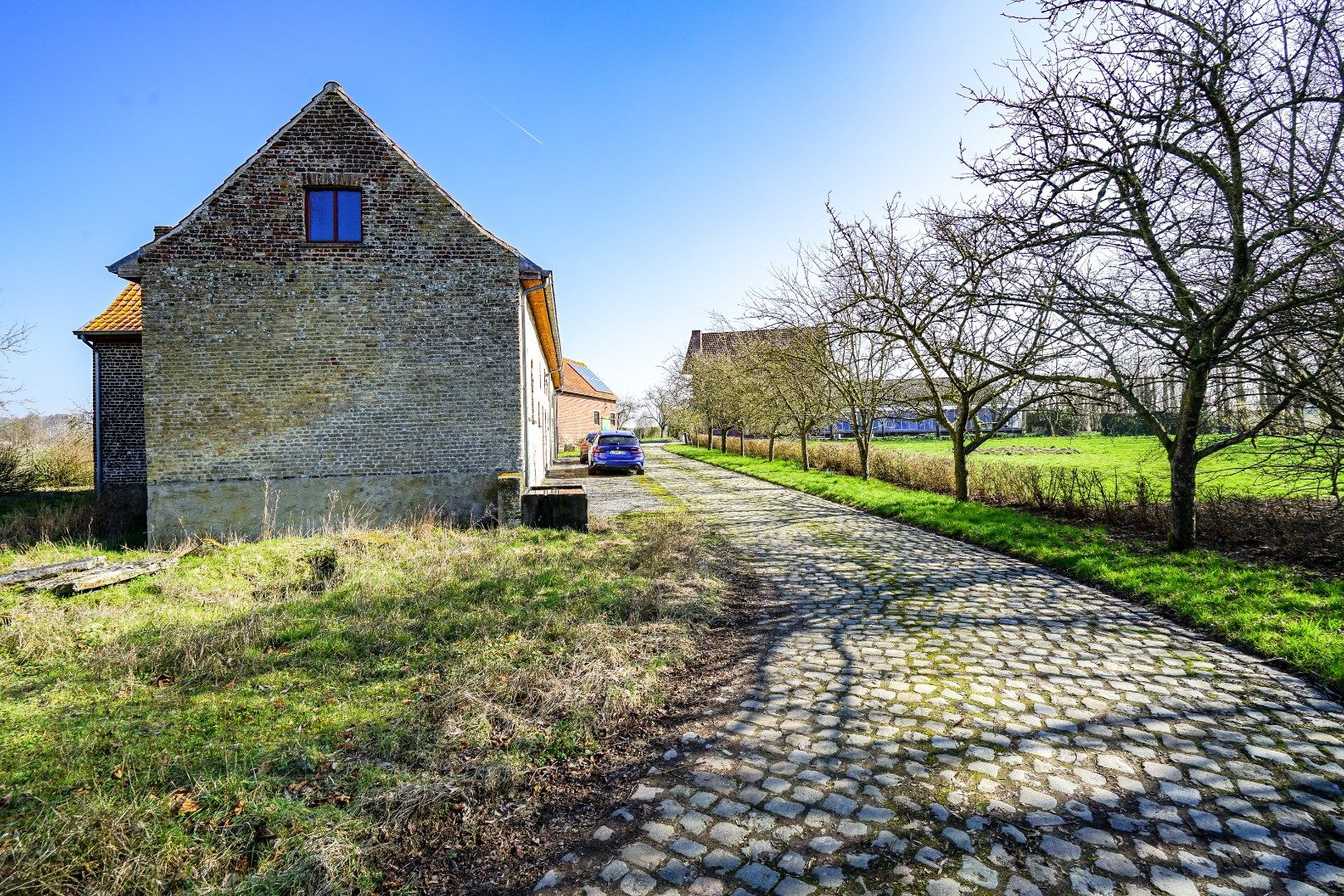 Prachtig landhuis in een oase van rust te Kortemark! foto 4