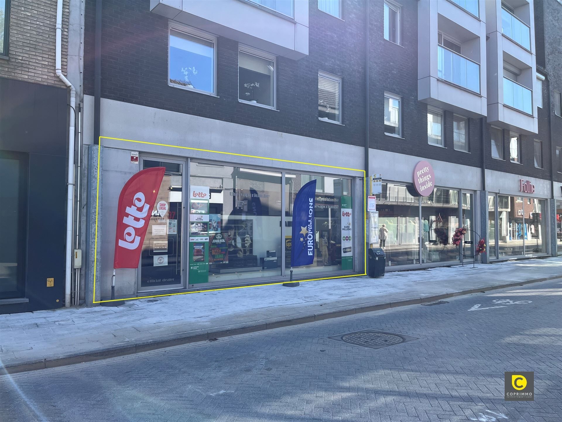 Handelsruimte met twee P foto {{pictureIndex}}