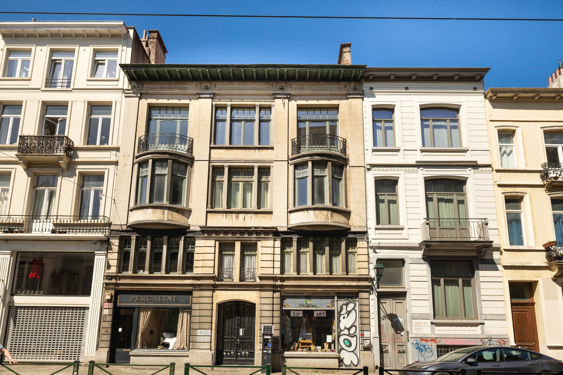 Volledig gerenoveerd appartement met 2 slaapkamers  foto 2
