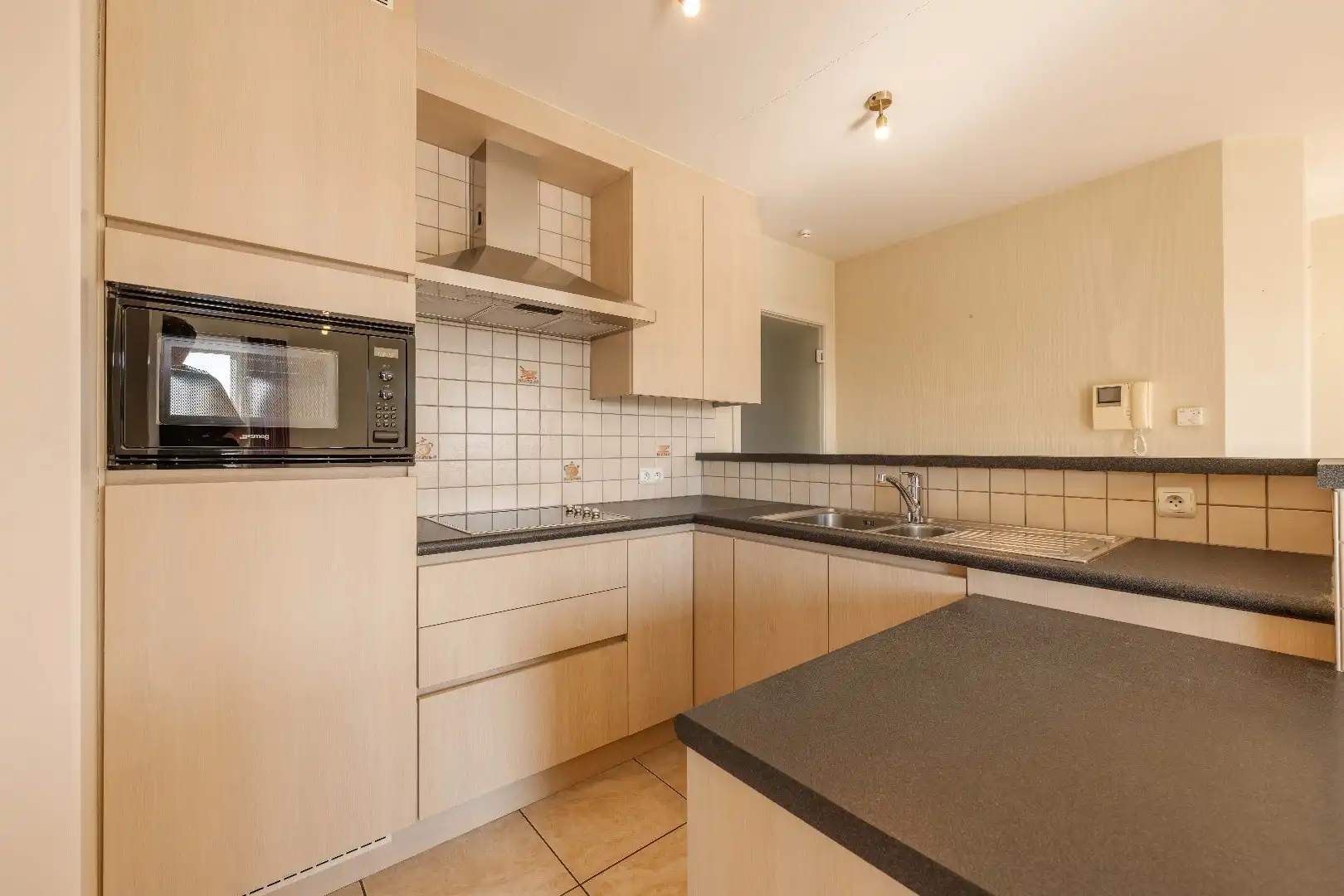 CENTRAAL GELEGEN APPARTEMENT (2003) MET 2 SLPKS | GARAGE foto 6