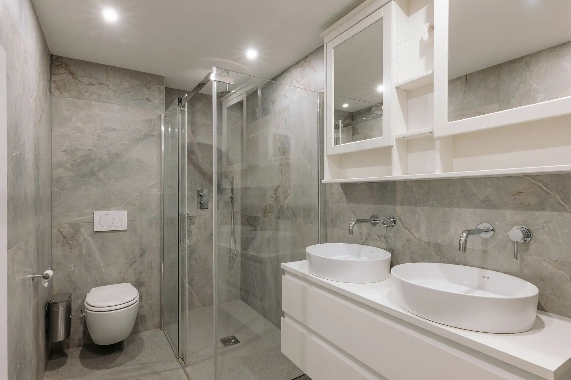 Gelijkvloers appartement in de Portugezenwijk! foto 15