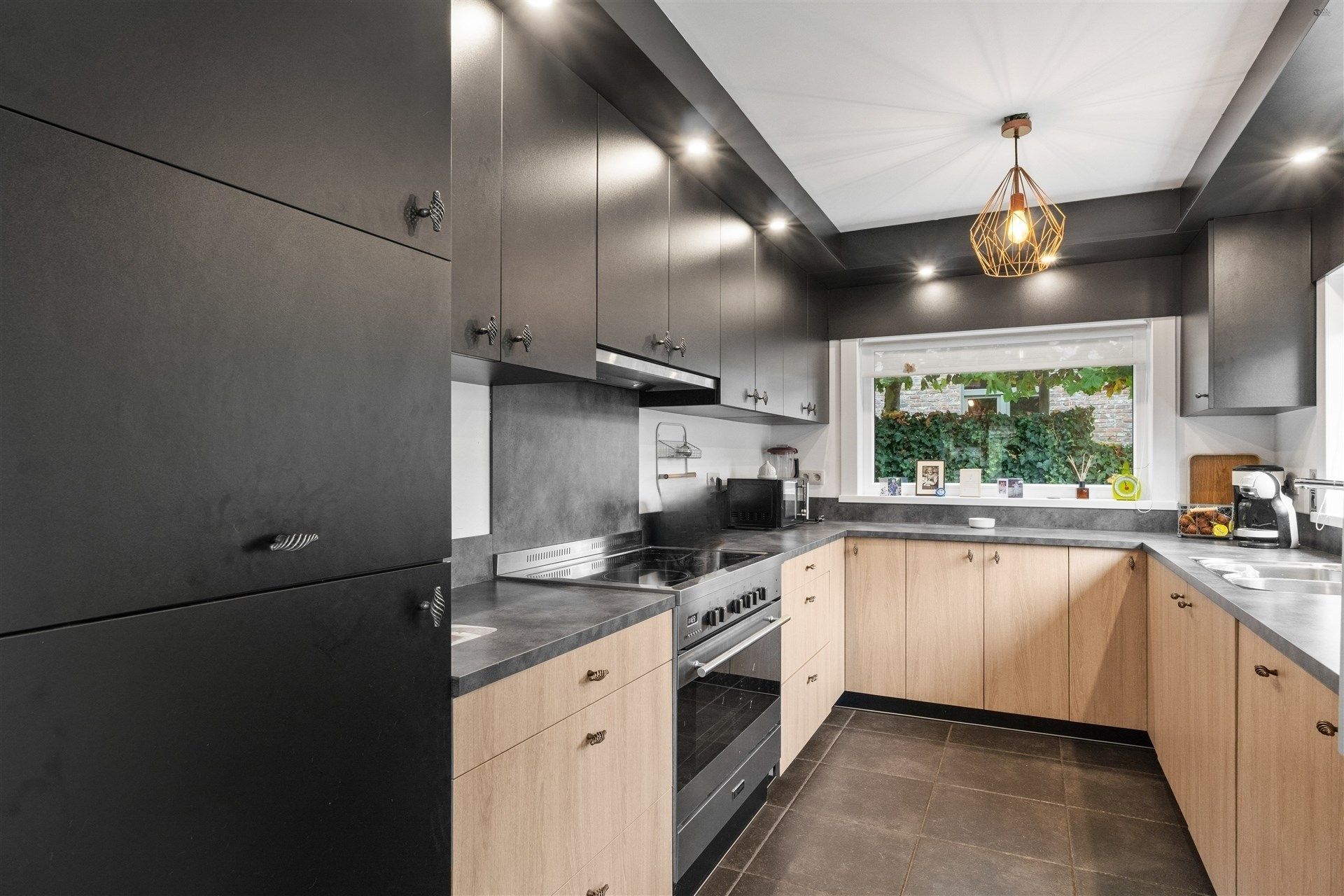 Open bebouwing + stallen op 11.268m² foto 4