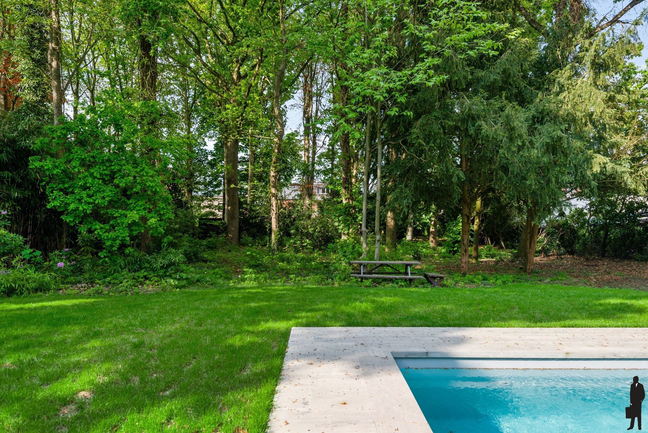 Energiezuinige woning met prachtige parktuin foto 12