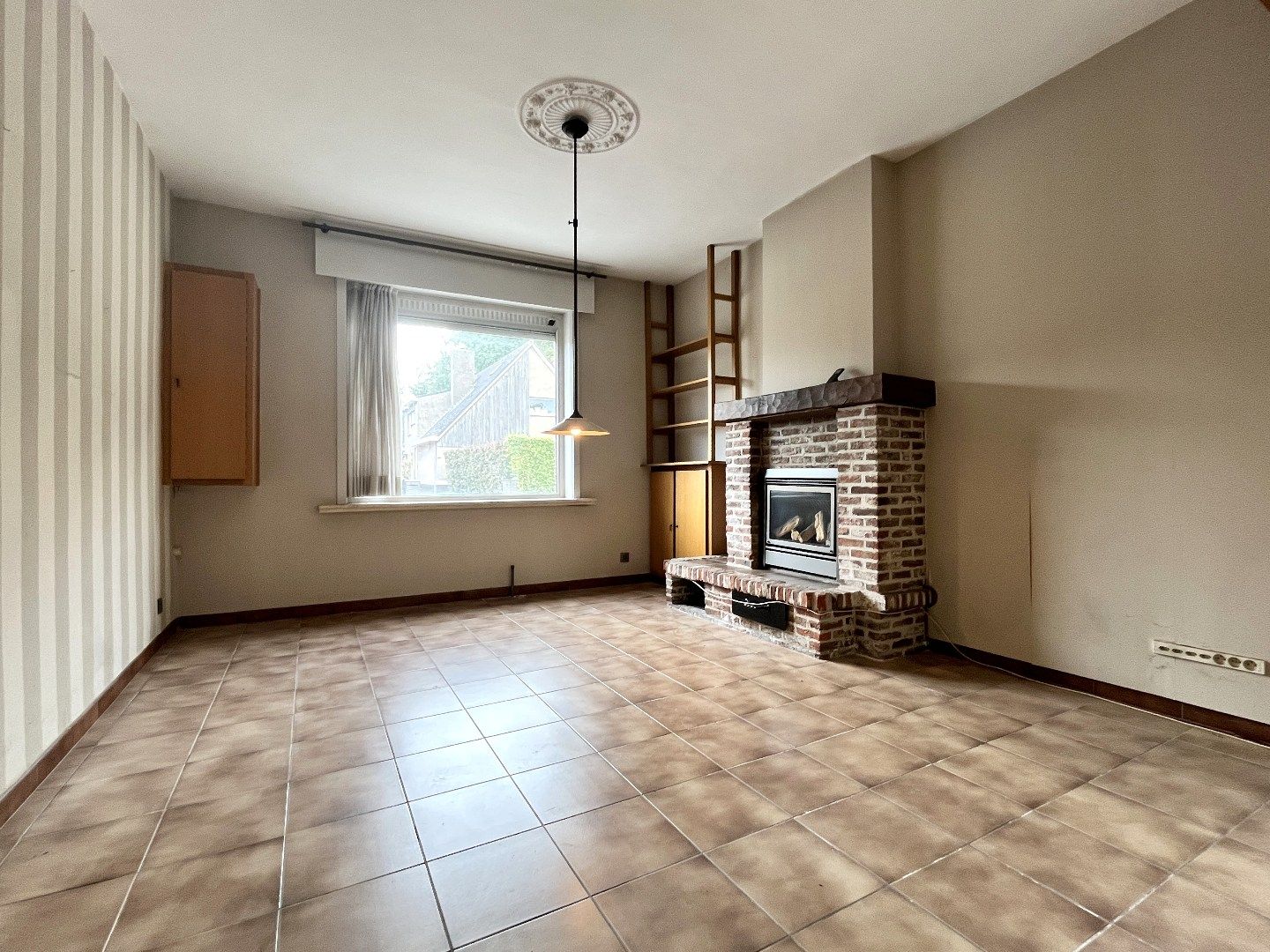 Halfopen 4-slpkr woning met tuin & garage foto 11
