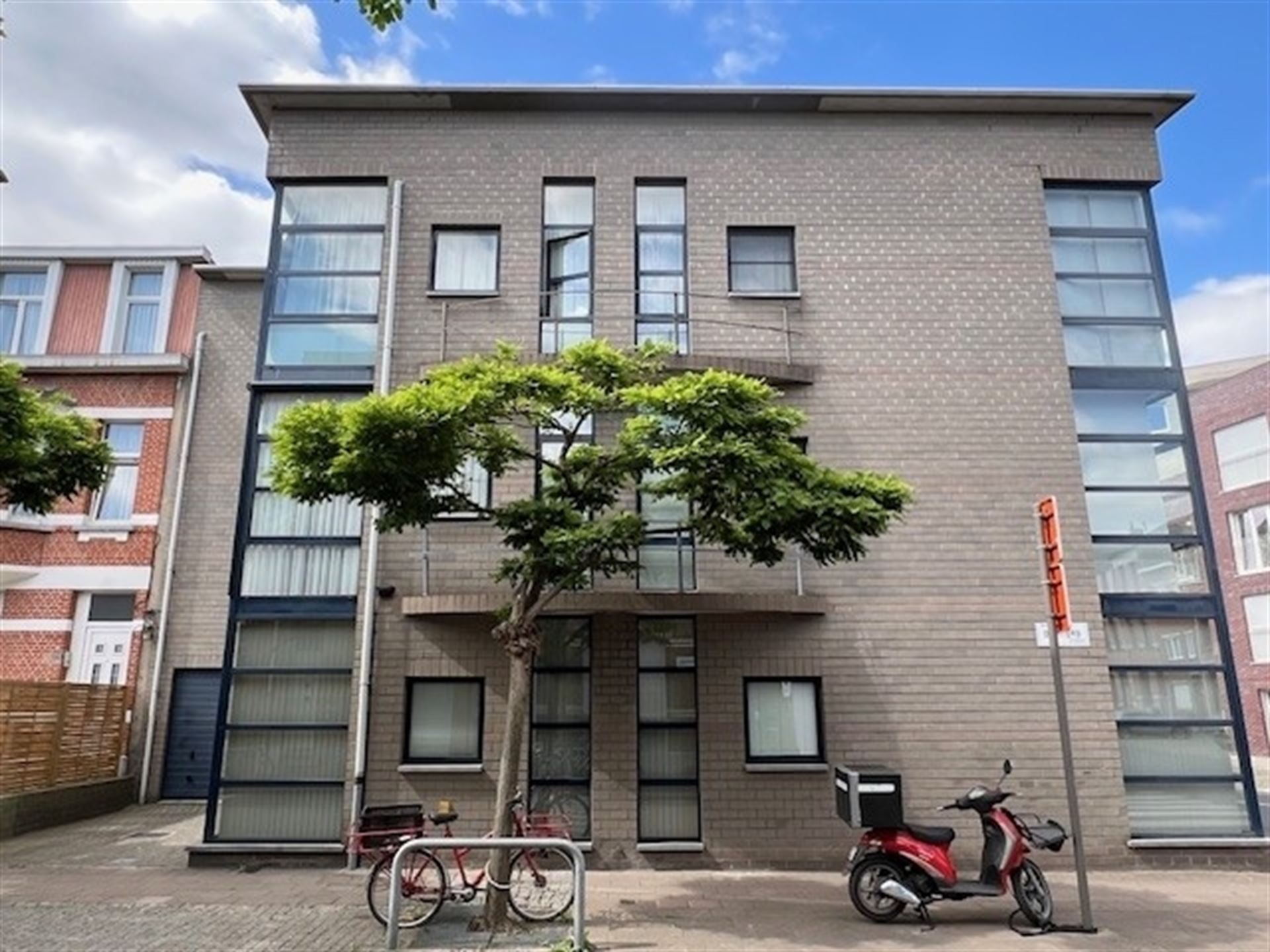 Appartement foto {{pictureIndex}}