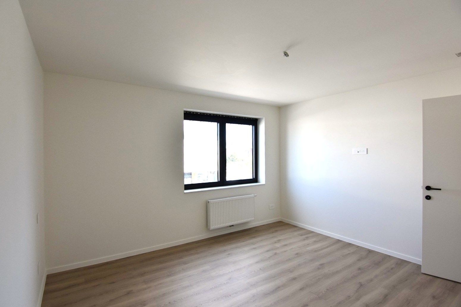 Moderne nieuwbouw woning in RSL foto 24