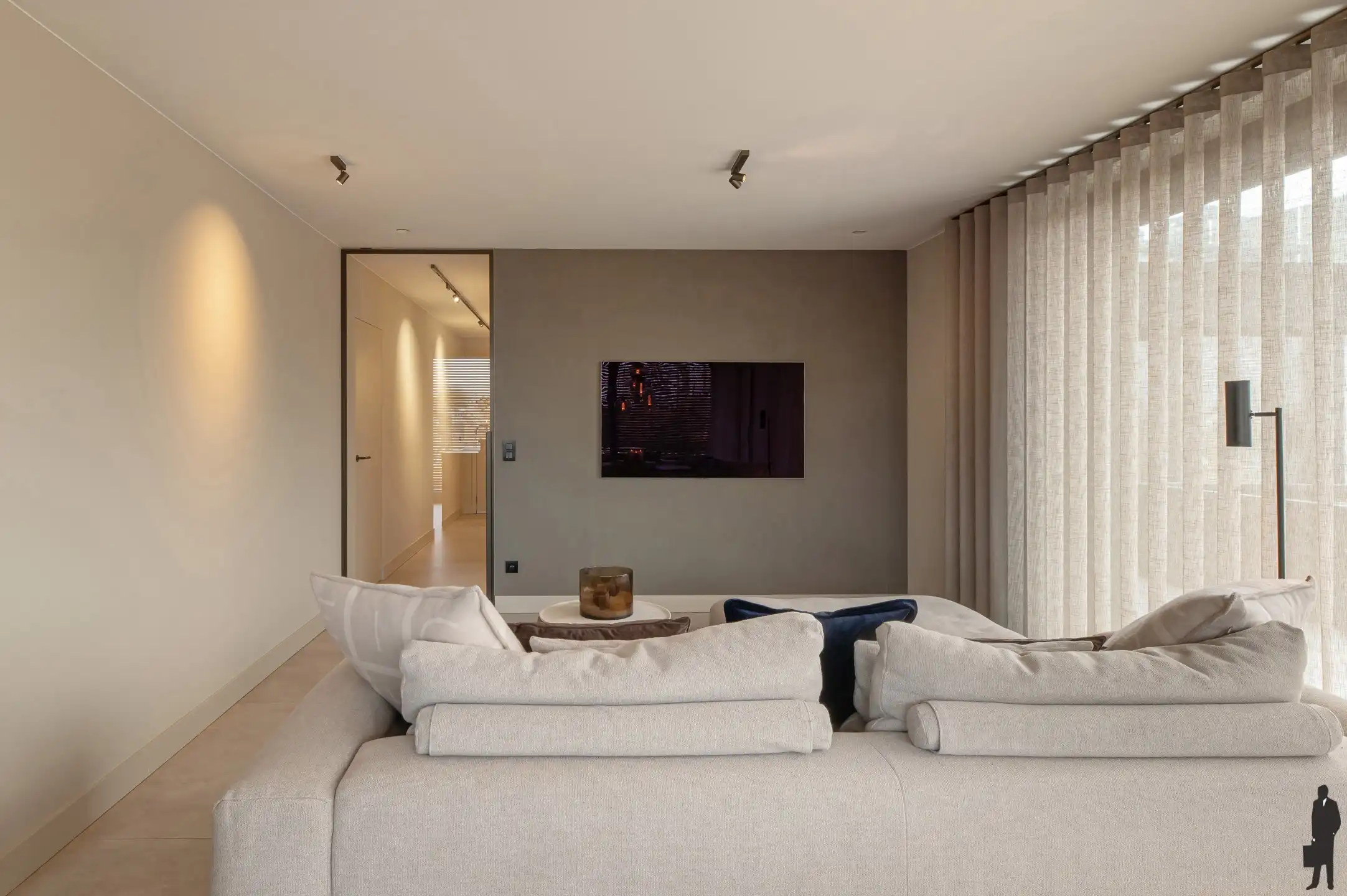 Zeer luxe afgewerkt nieuwbouw appartement van ca. 110 m² met uitzonderlijk ruim ZW-terras van ca. 70 m² in het centrum van Hoogstraten! foto 20