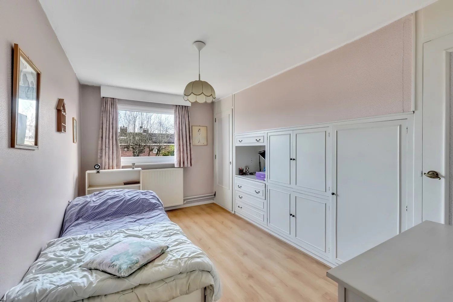 Ruime, statige villa met praktijkruimte foto 13