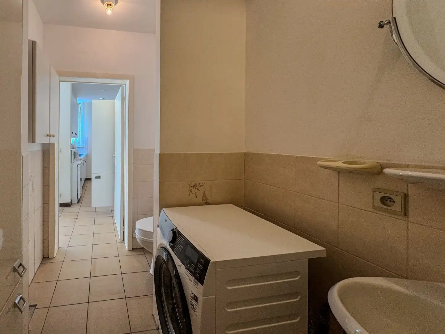 Centraal gelegen appartement met 2 slaapkamers. foto 16