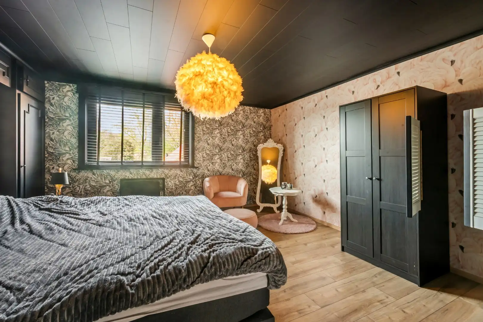 Verzorgde woning met garage, zonnige tuin en 2 slaapkamers in Dadizele-centrum foto 4