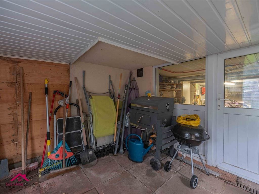 Gezellige en instapklare, half vrijstaande woning met veranda foto 40