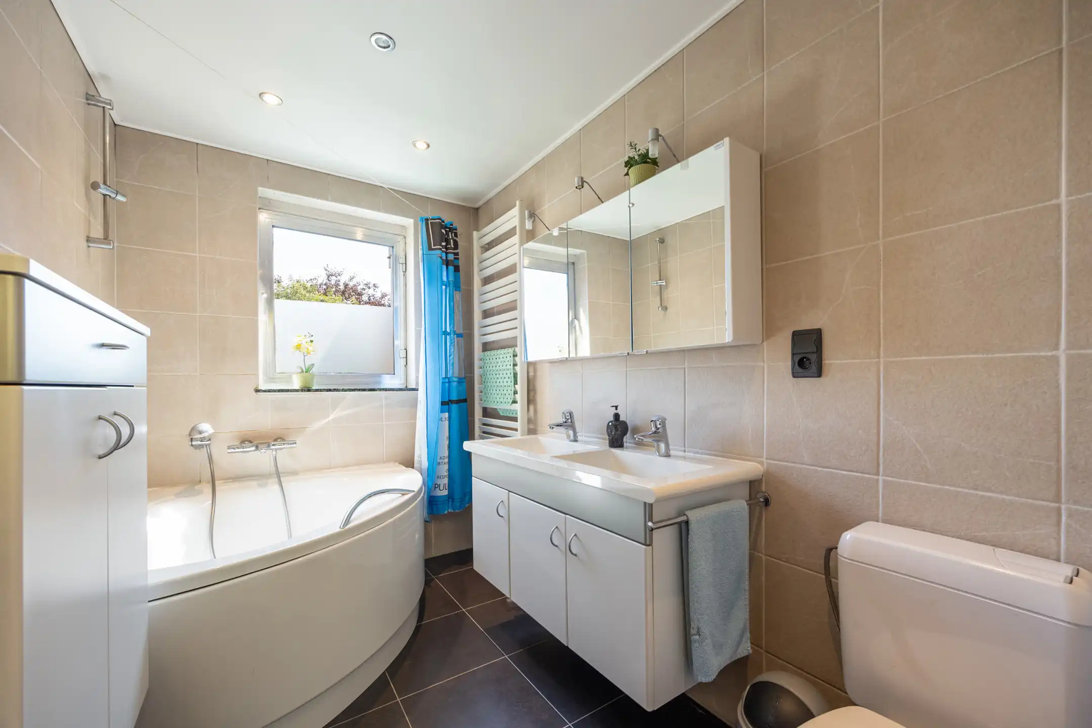 Bel-etage op top locatie foto 20