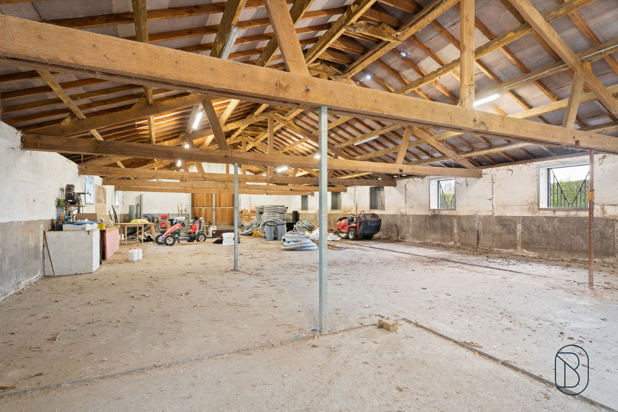 Prachtige hoevewoning met loods en bouwgrond op 2,7 hectare foto 34