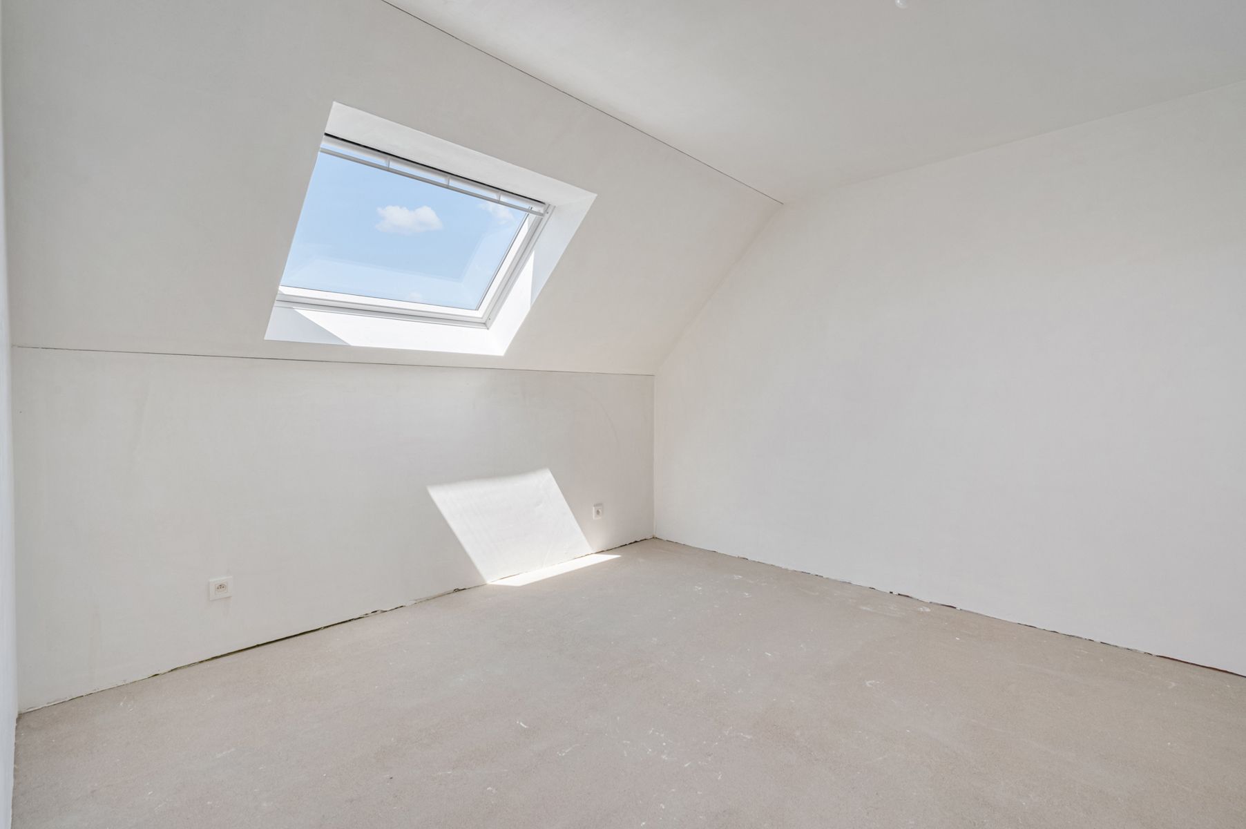 Unieke kans: Volledig nieuw opgebouwde woning te koop foto 13