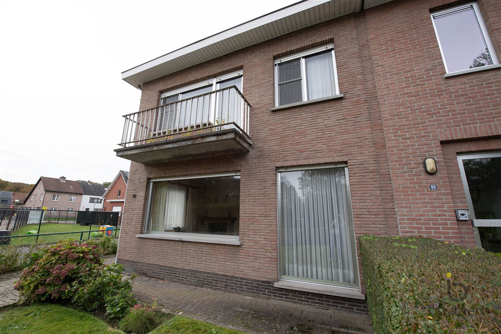 Halfopen bebouwing met drie slaapkamers te Schilde. foto 43