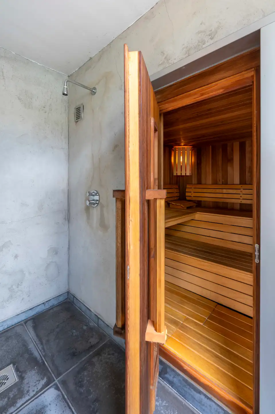 ANTWERPEN-ZURENBORG -  Luxe appartement met zwembad! foto 13