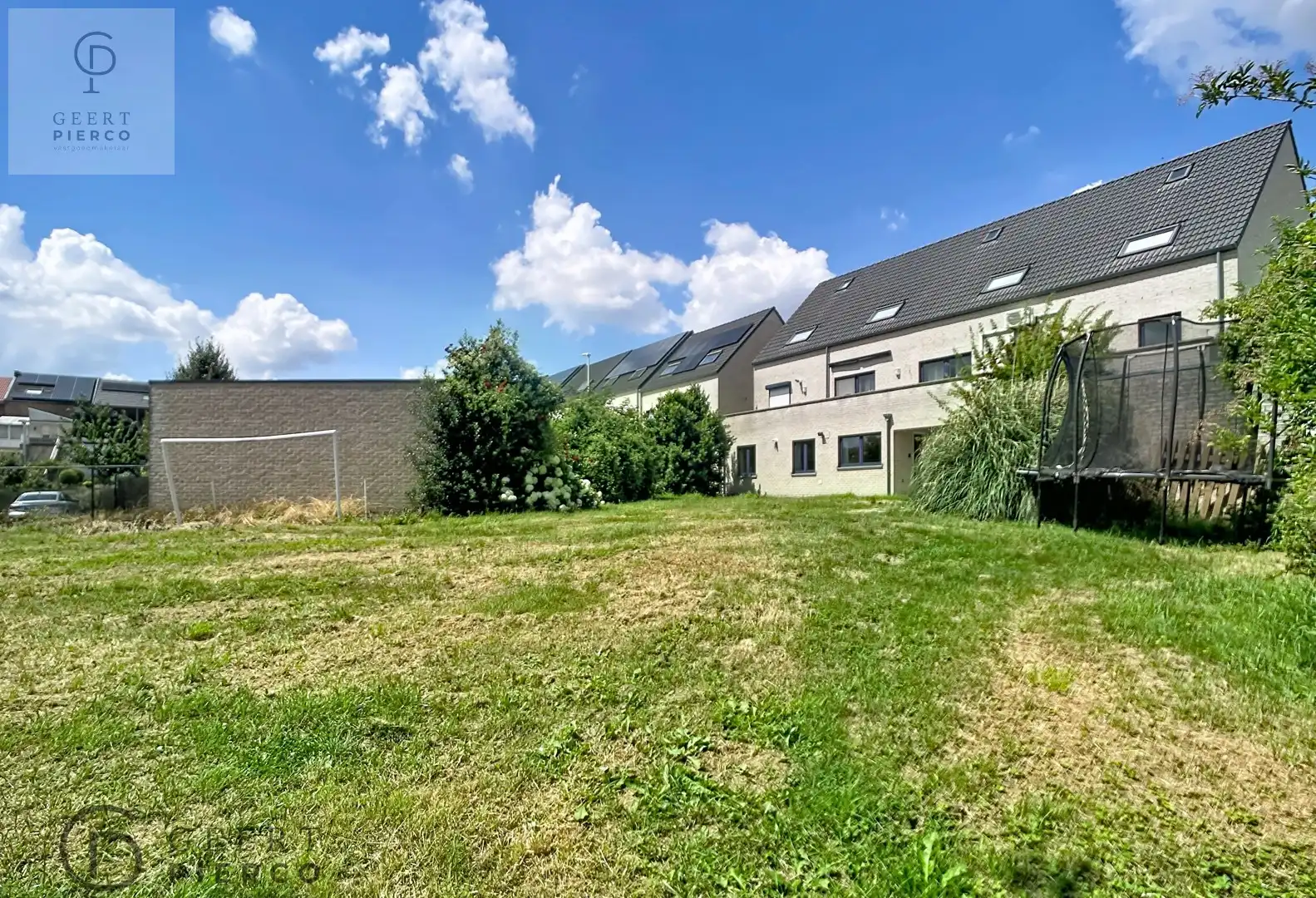 Instapklaar gelijkvloers appartement met garagebox en tuin in Landen foto 21