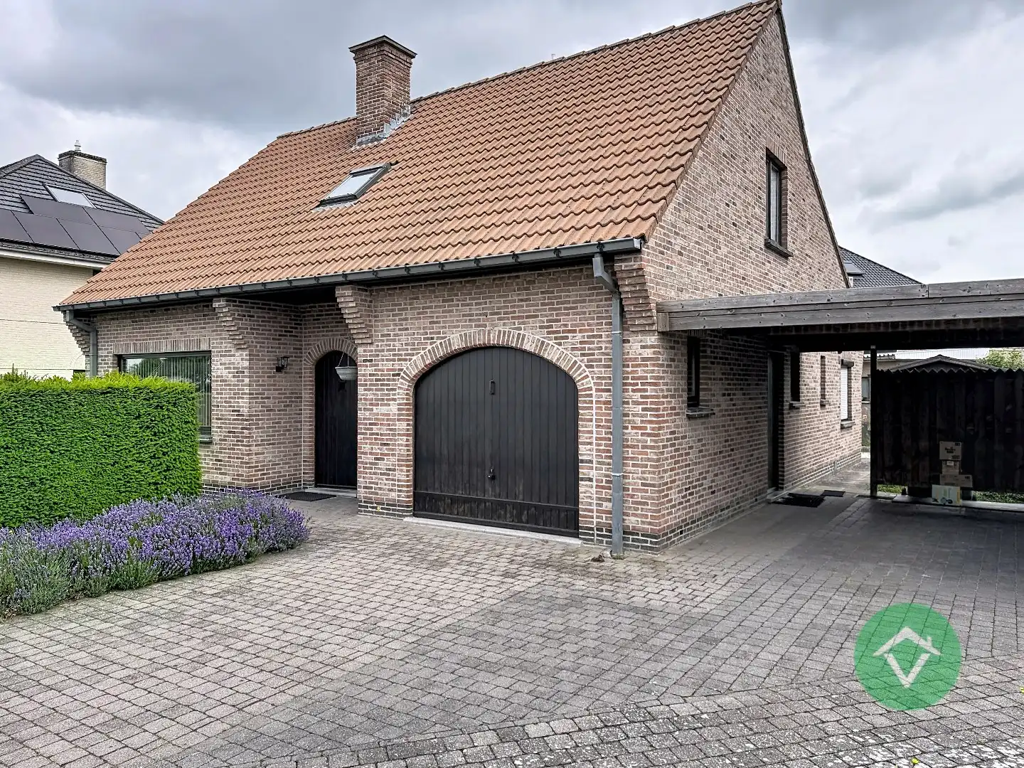 Instapklare gezinswoning met garage, carport en zonnige tuin in Scheldewindeke (Oosterzele) foto 3