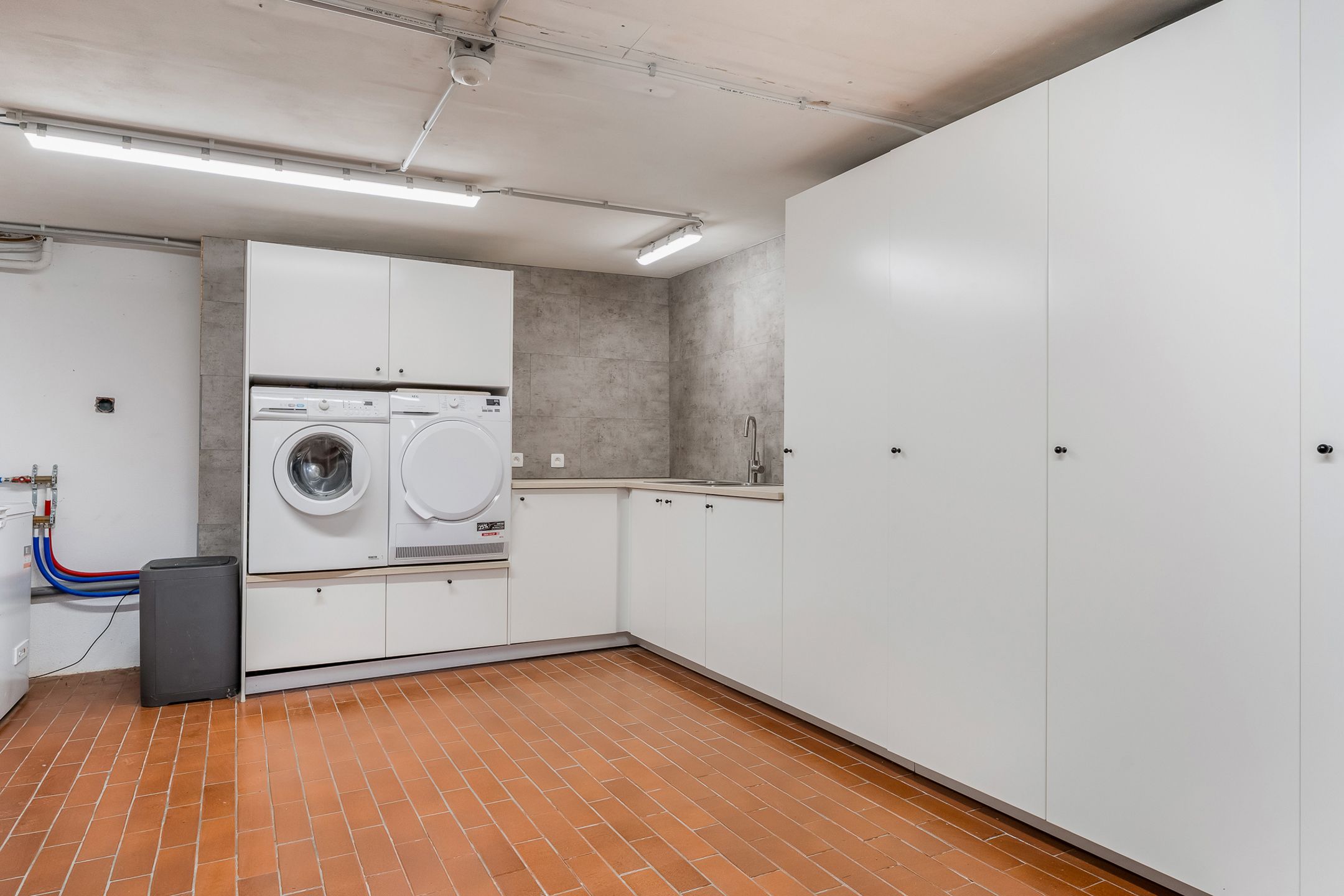 Hedendaagse gezinswoning met garage te Val-Meer foto 19