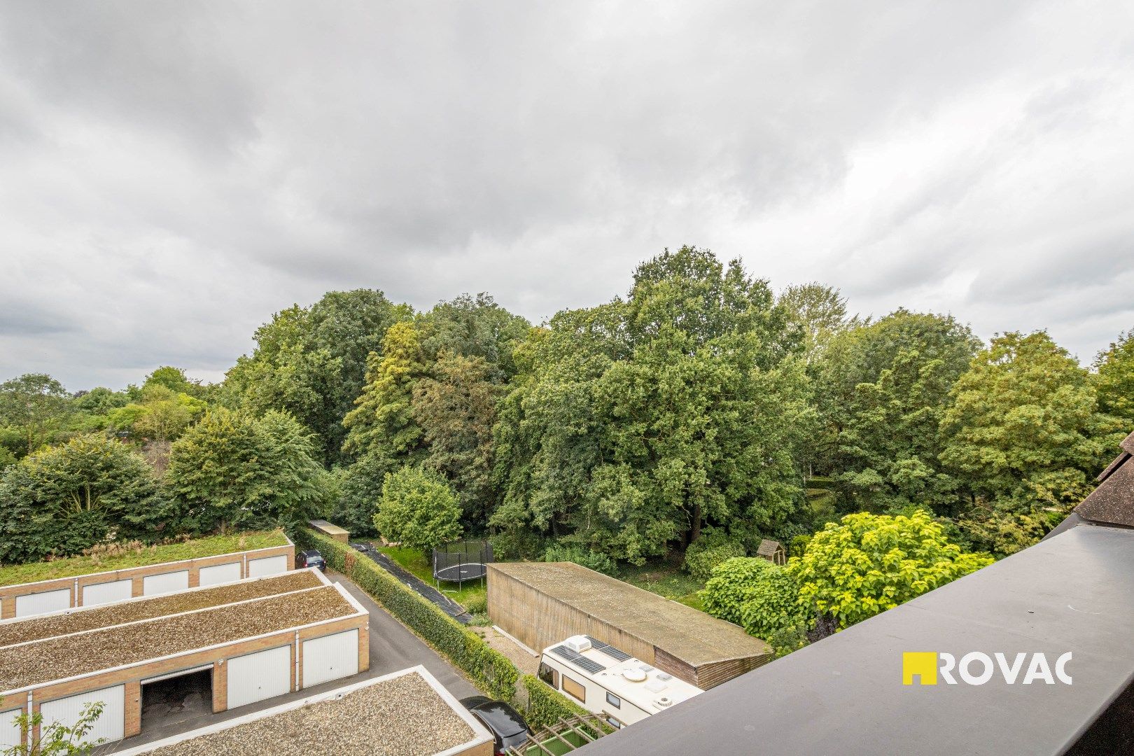 Instapklaar appartement met 2 slaapkamers met uniek zicht op stadspark foto 8