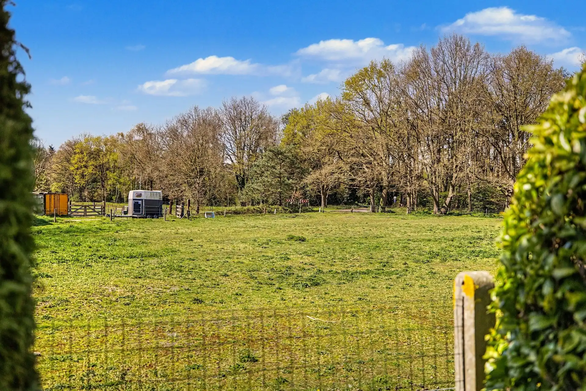 Te renoveren gezinswoning met garage en tuin nabij het centrum van De Klinge foto 24