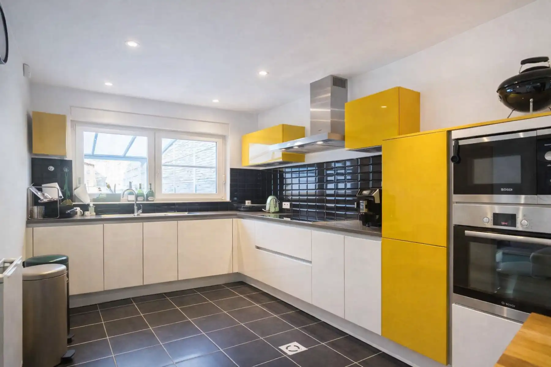 Instapklare recente woning met 4 slaapkamers en 3 badkamers! foto 7