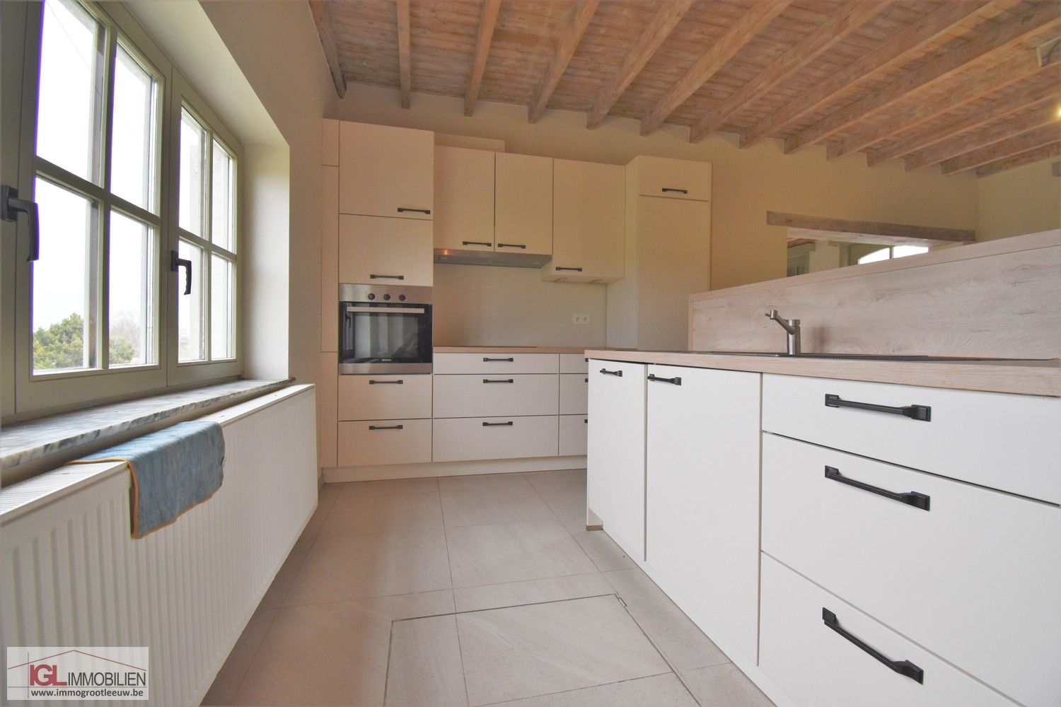 Charmante gerenoveerde fermette met 4 slaapkamers! foto 8