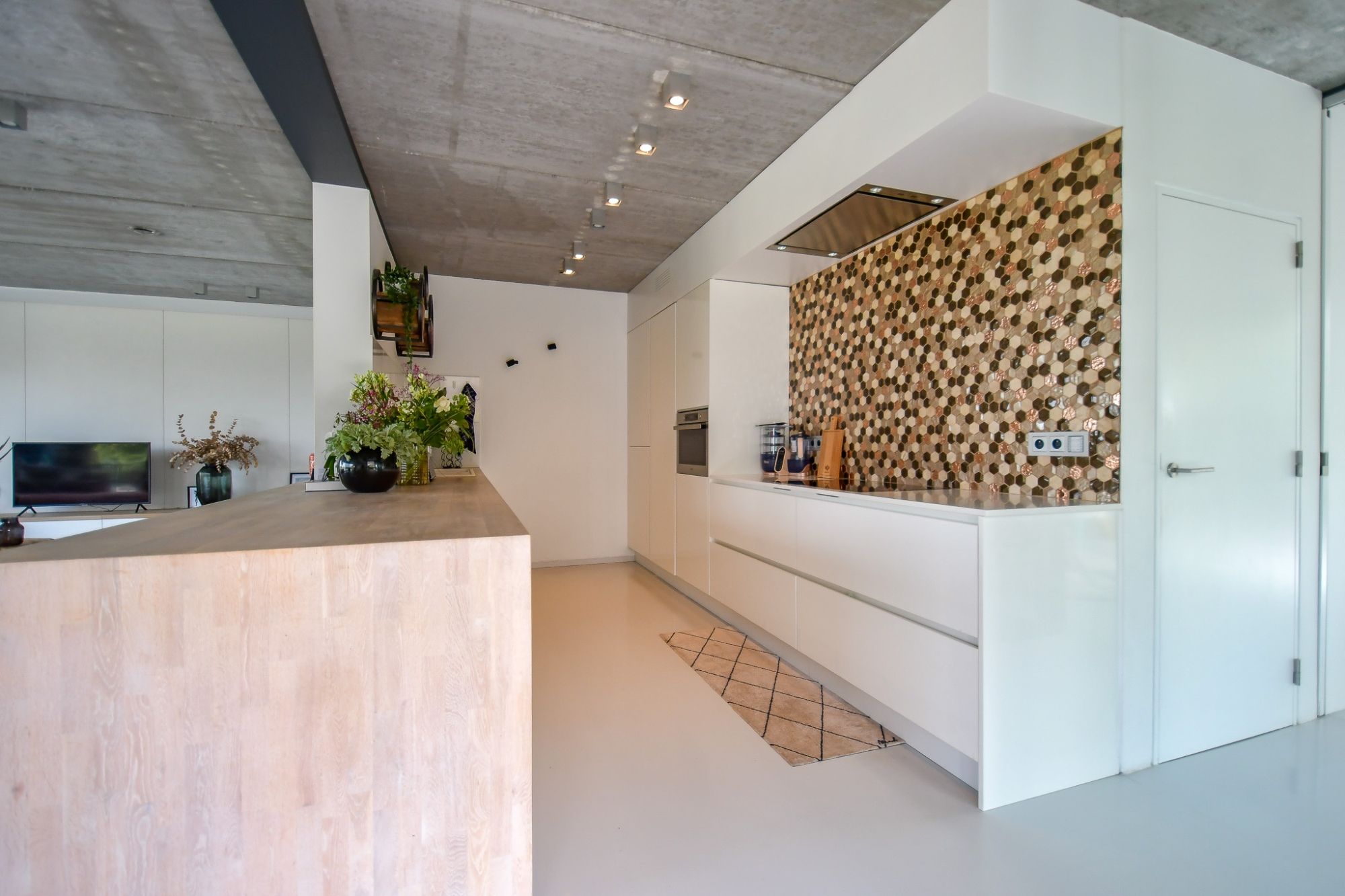 BEZOEKMOMENT ZATERDAG 09/08 VAN 9U TOT 10U30 | Rustig & landelijk gelegen architecturale villa op 1.166m² foto 11