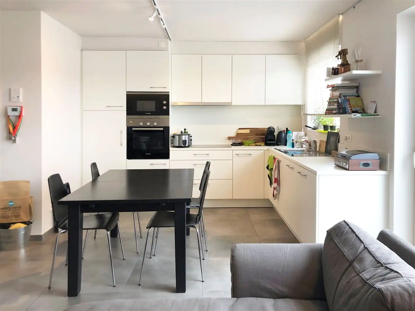 Modern, recent appartement met 1 slpk! foto {{pictureIndex}}