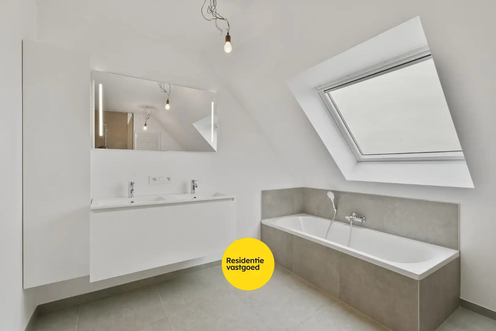 Halfopen woning met 3 slaapkamers te huur in Aartrijke foto 13