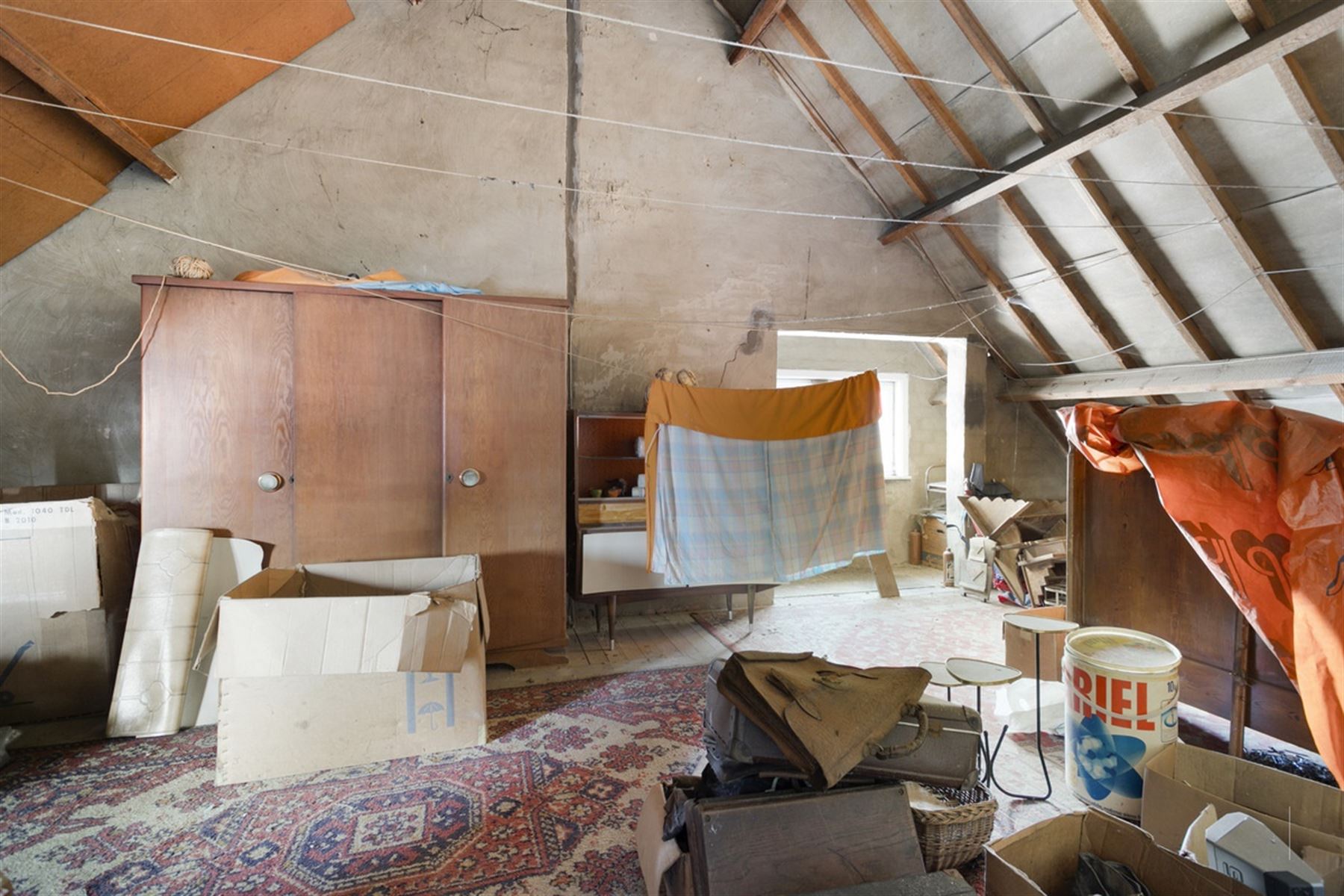 Te renoveren woning met 4 slaapkamers op groot perceel foto 16