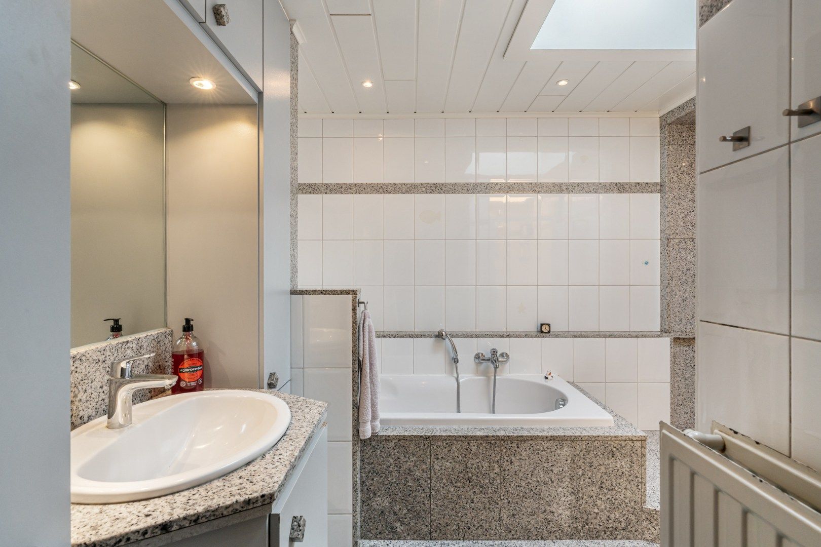 Halfvrijstaande gezinswoning met tuin, carport en 3 slaapkamers in Rotem, een deelgemeente van Dilsen-Stokkem foto 11