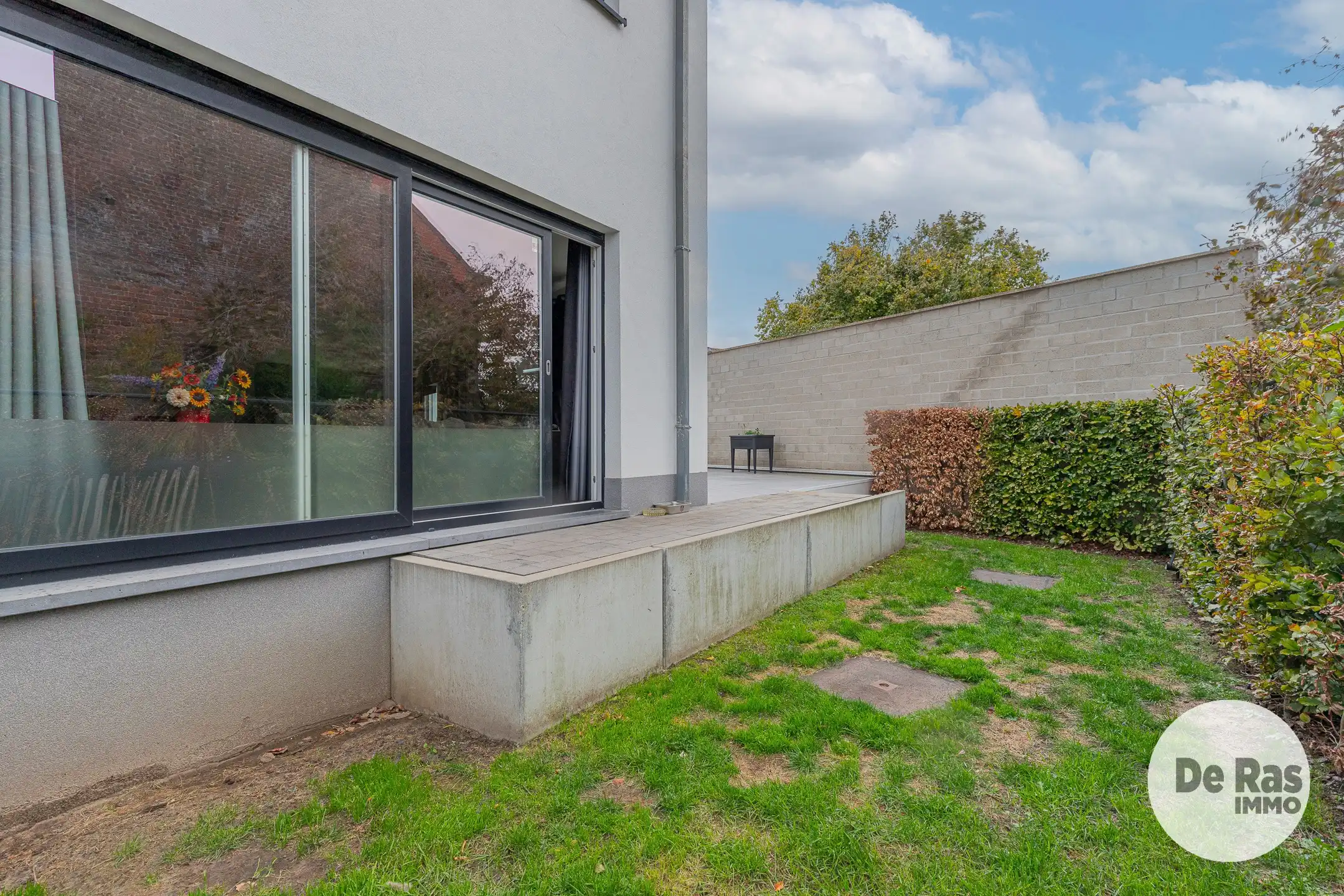 BURST-Schitterend,recent, gelijkvloers appartement met tuin foto 19