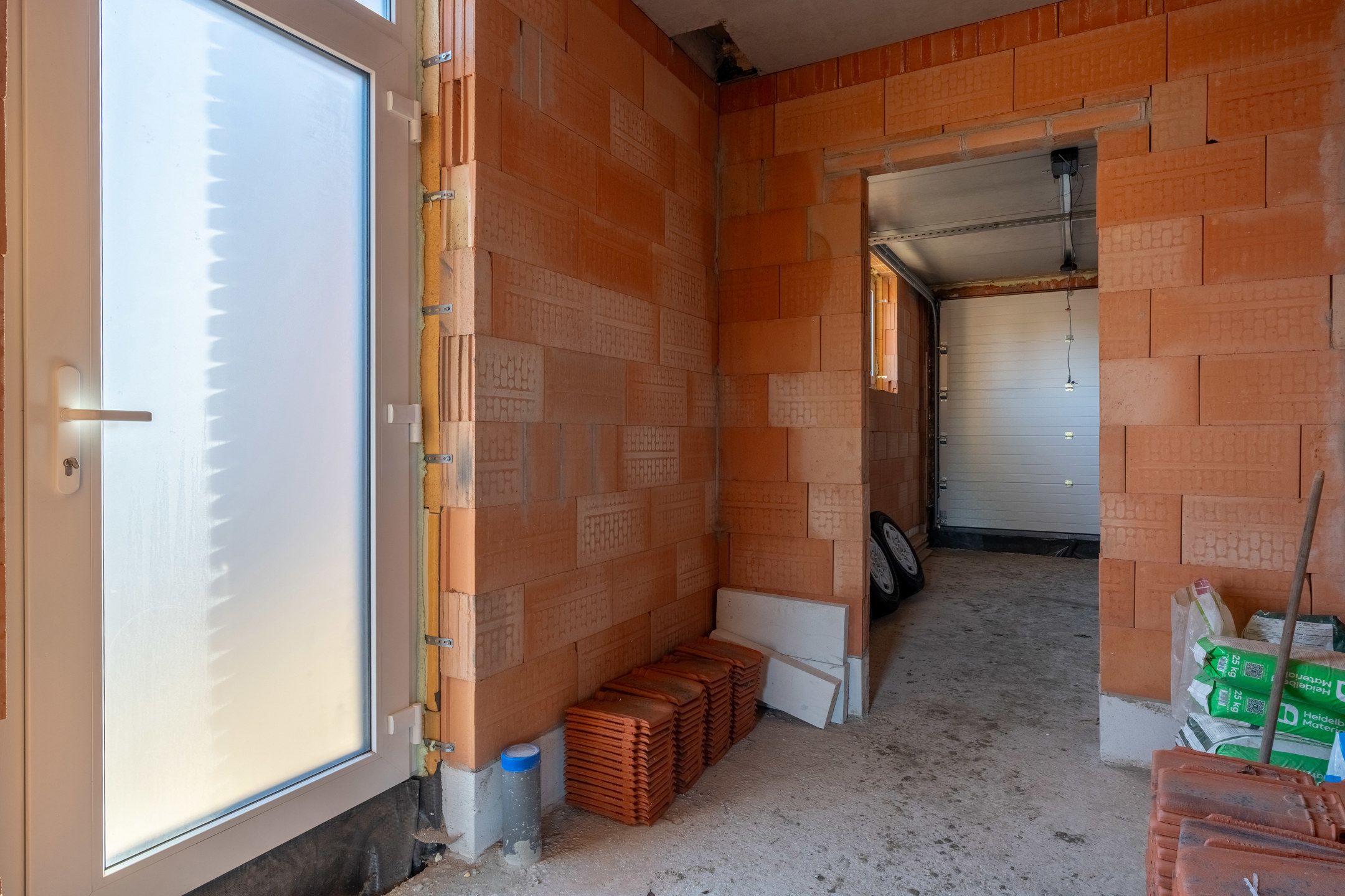 Knappe en ruime casco woning op ideale ligging in Vlimmeren foto 19