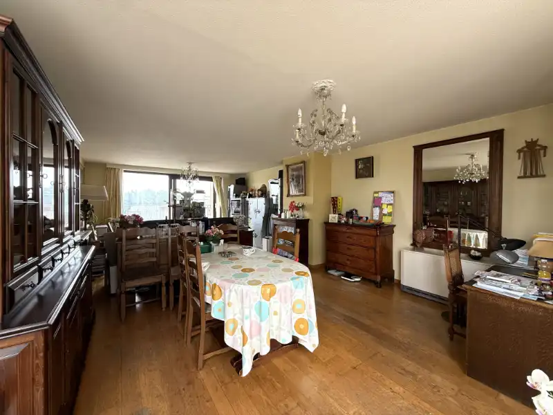 Uniek penthouse appartement met ruime zonneterrassen en zicht op de Gentse torens foto 5