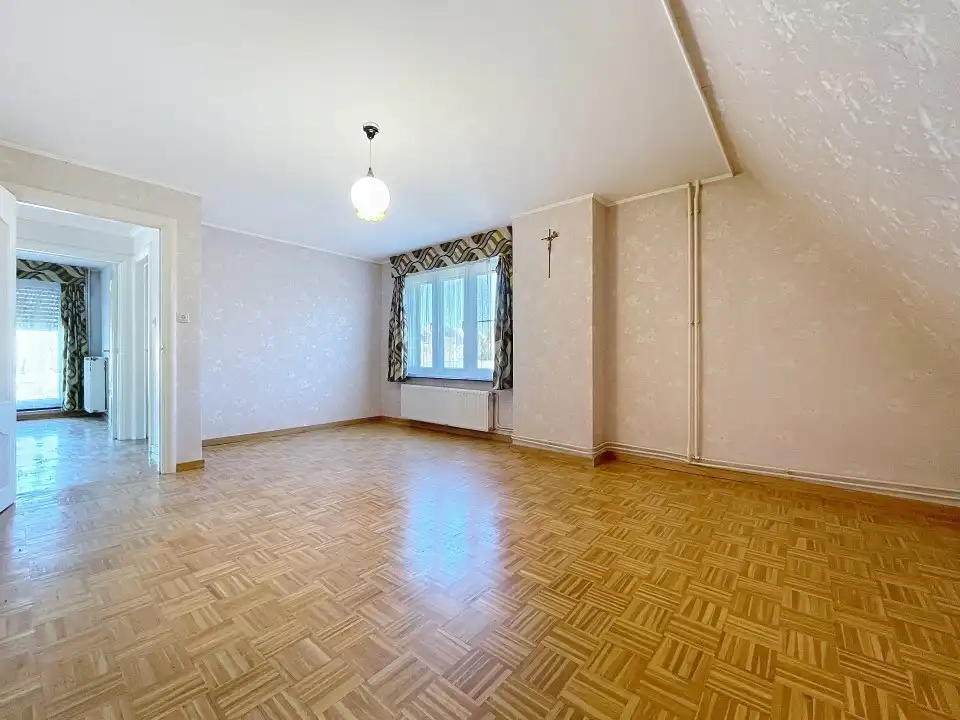 Ruime alleenstaande woning met garage, rustig gelegen in het centrum van Staden foto 6