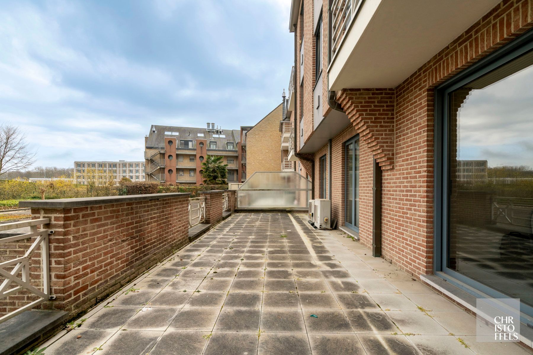 Kantoorruimte (209m²) op toplocatie in Lanaken!  foto 16