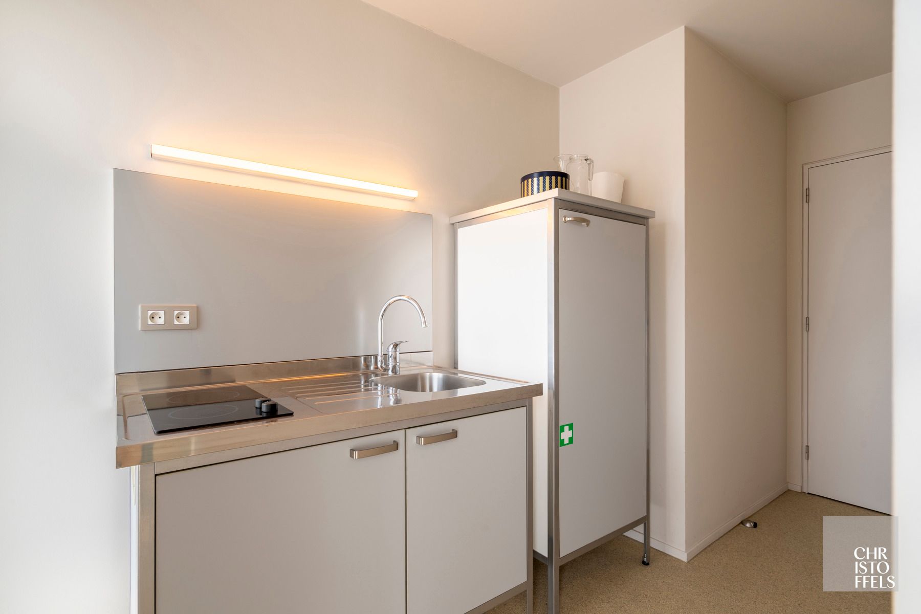 TE HUUR - Kantoorruimte (209m²) op toplocatie in Lanaken!  foto 16