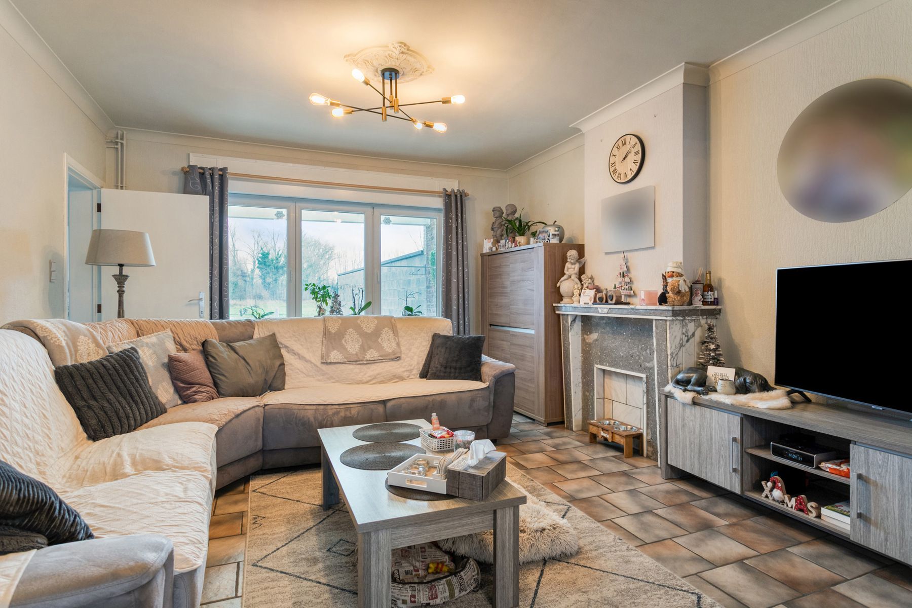 Instapklare GB met 3 slaapkamers, garage en tuin! foto 2