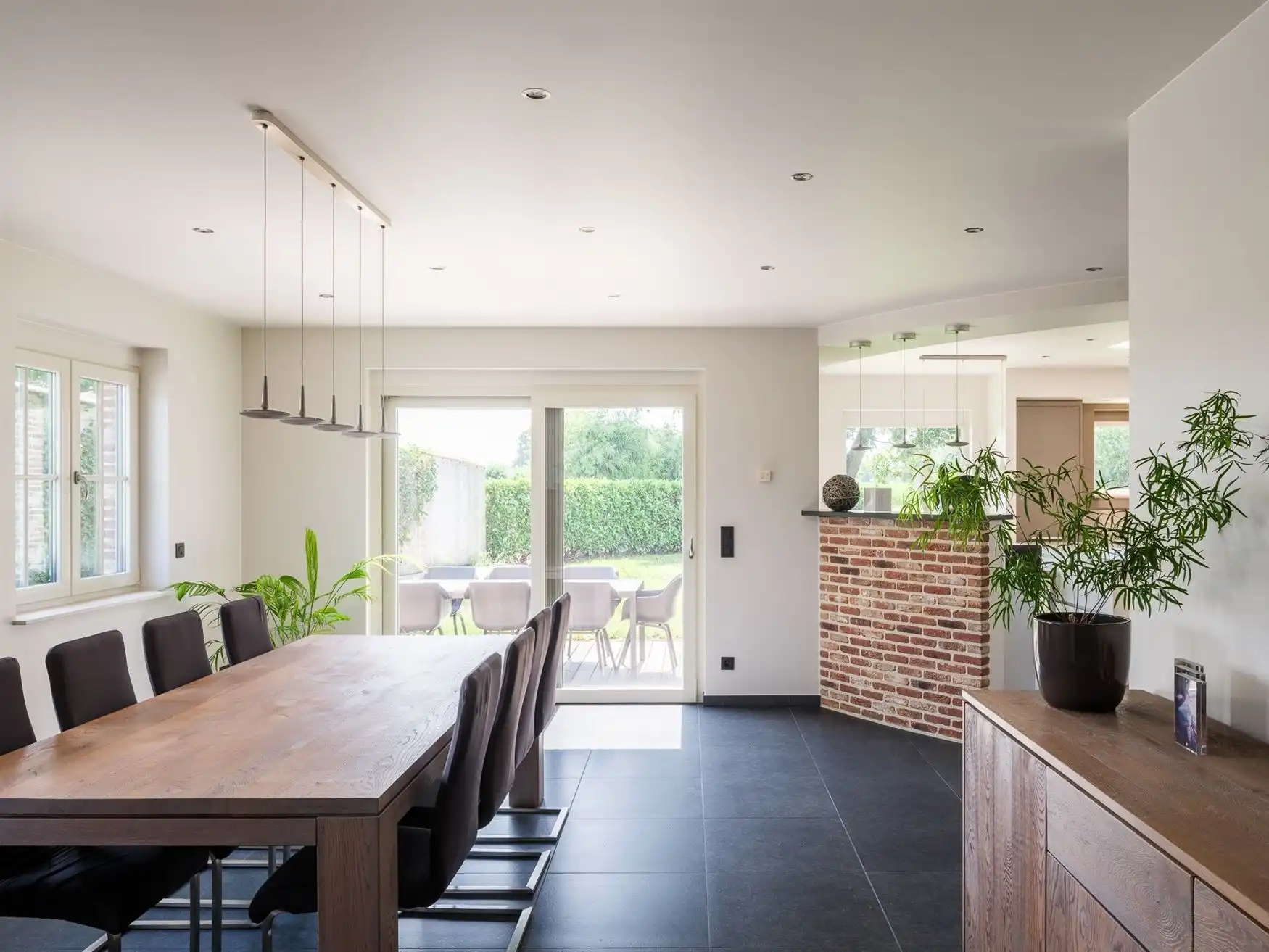 Exclusieve farmhouse te midden van de velden in Drongen foto 9
