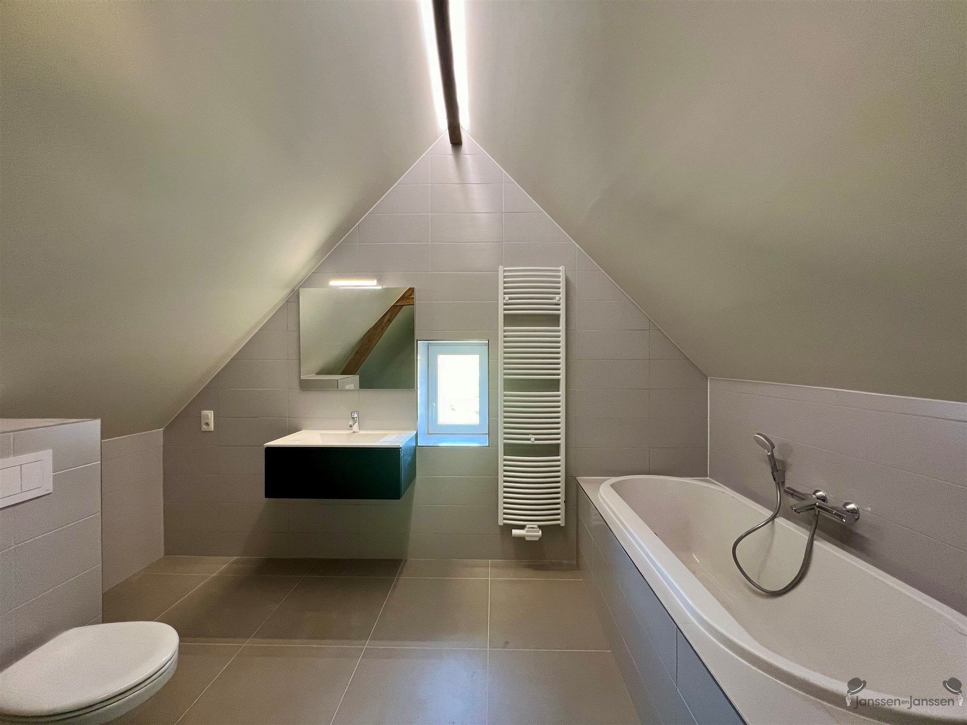 Gerenoveerde hoeve met karakter, duurzame afwerking en lage EPC-waarde foto 14