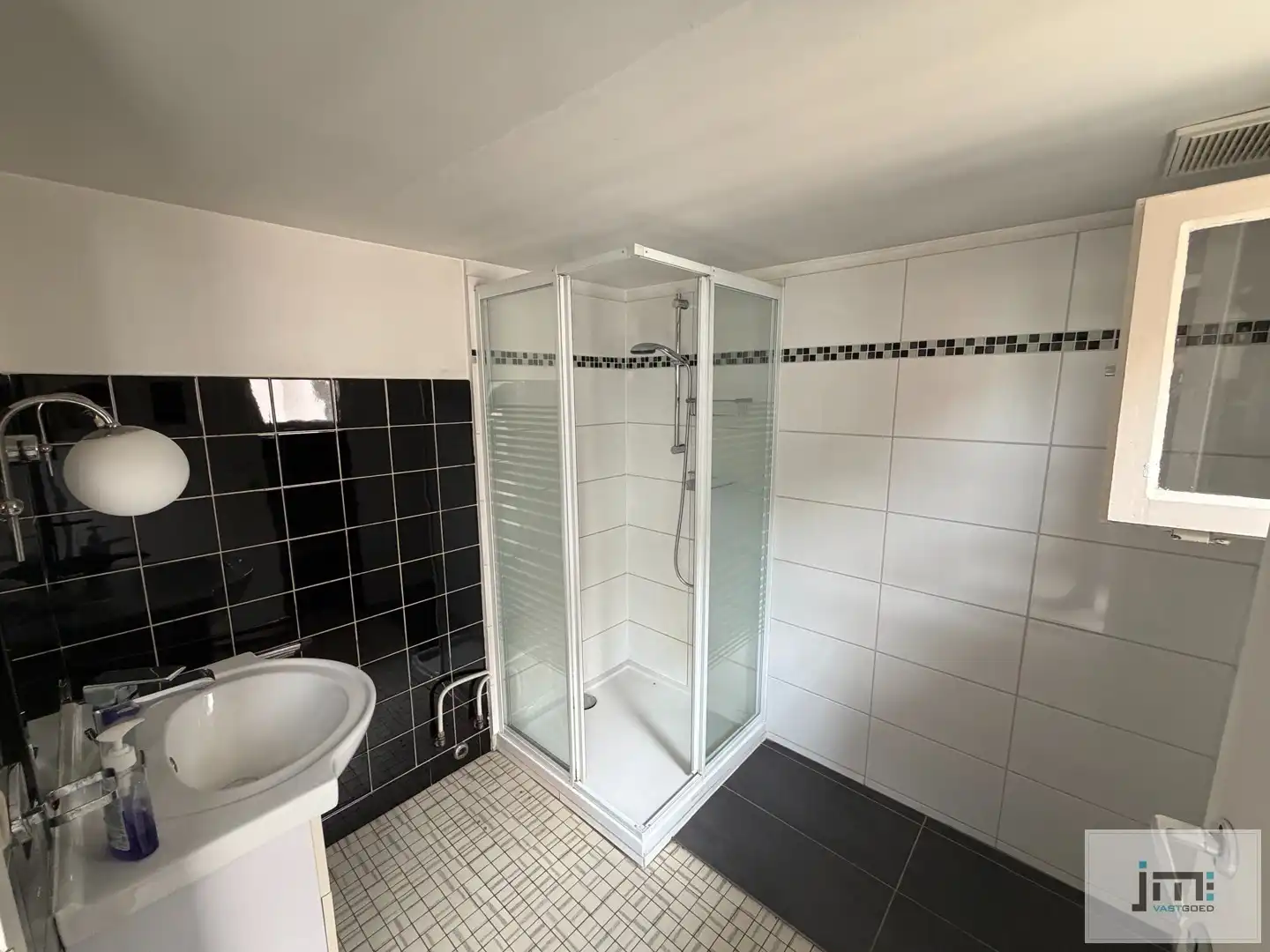 Rustig gelegen halfopen woning foto 7