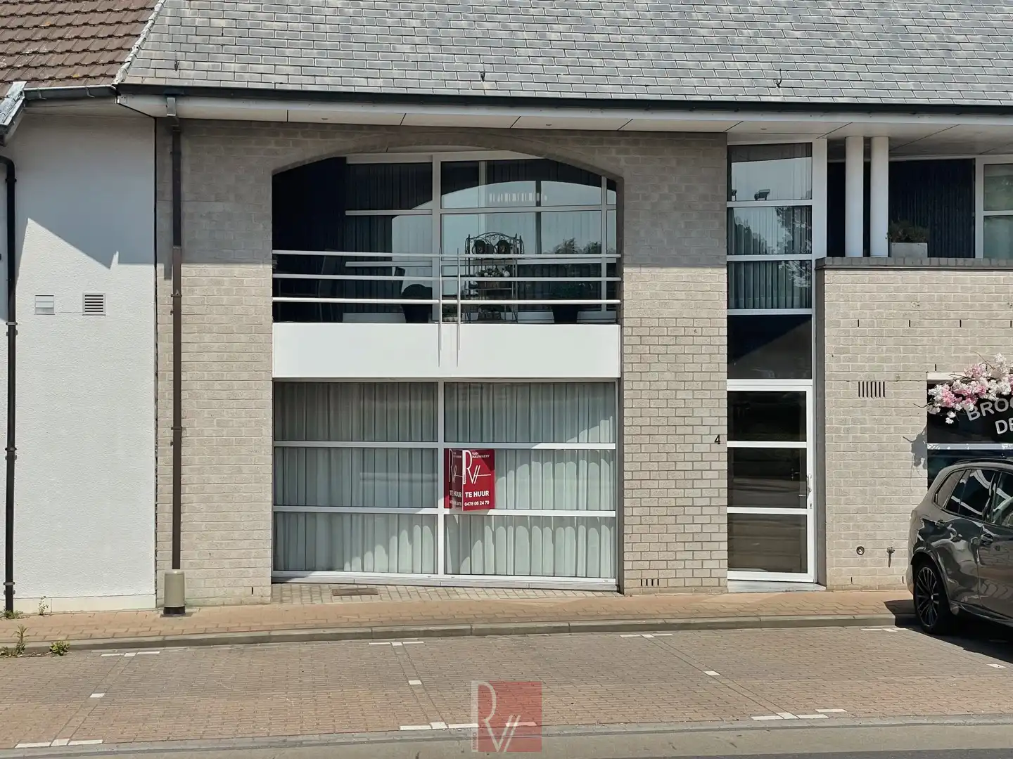 Gelijkvloers appartement foto {{pictureIndex}}