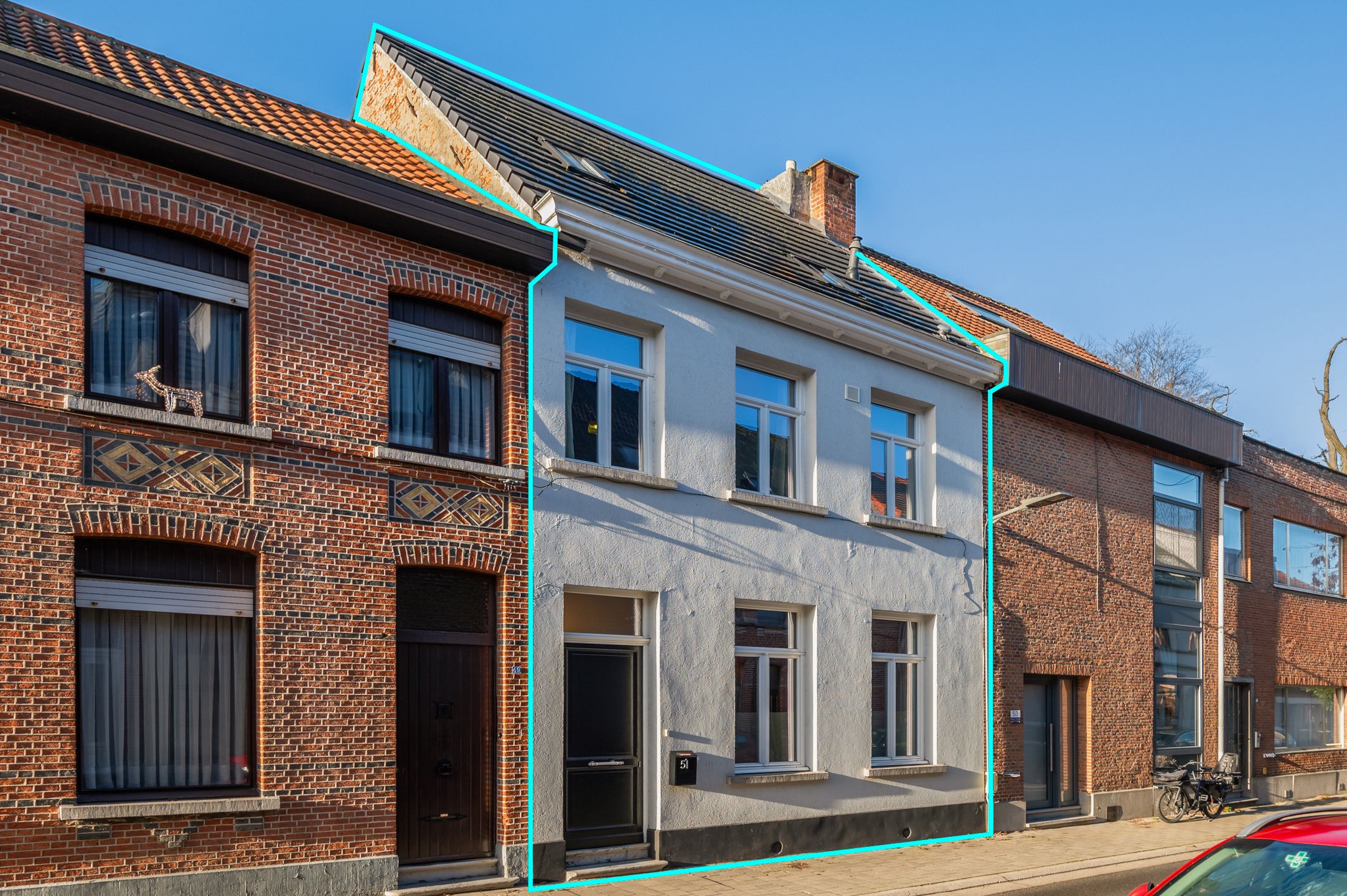 Gerenoveerde herenwoning met 3 slpks, 2 badks en ZW tuin foto {{pictureIndex}}