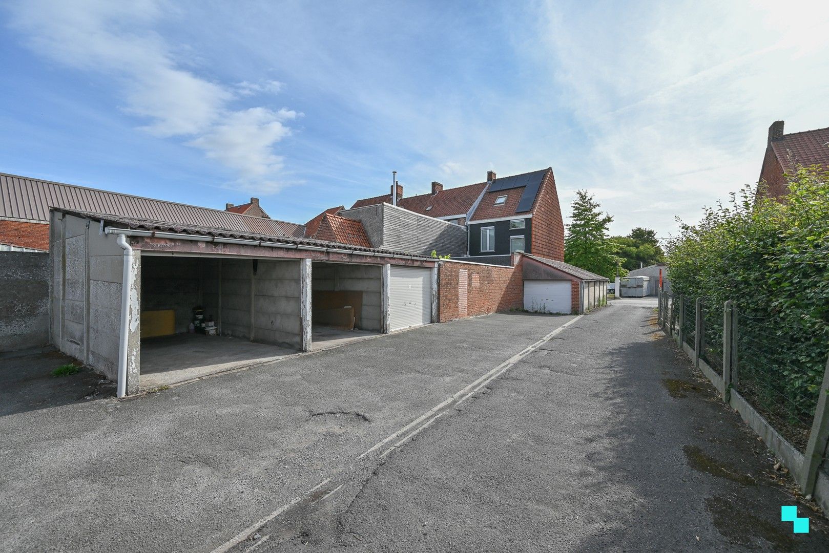 Garagecomplex (17 boxen) op gunstige locatie nabij Frunpark foto 4