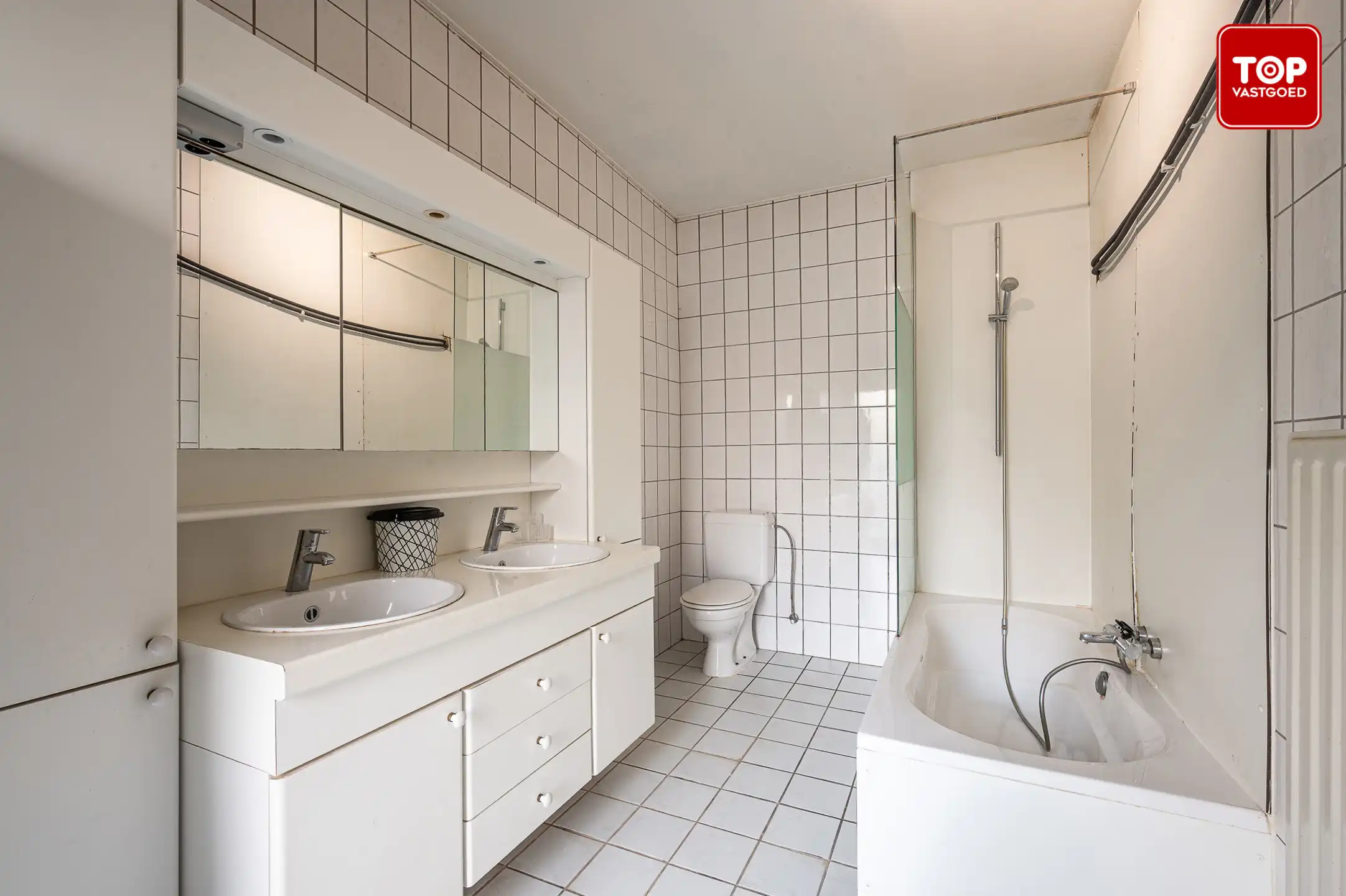 Statige alleenstaande woning met 4 slaapkamers op een perceel van 1591 m² foto 14